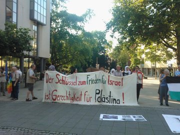 Mahnwache auf dem Linnenbauerplatz