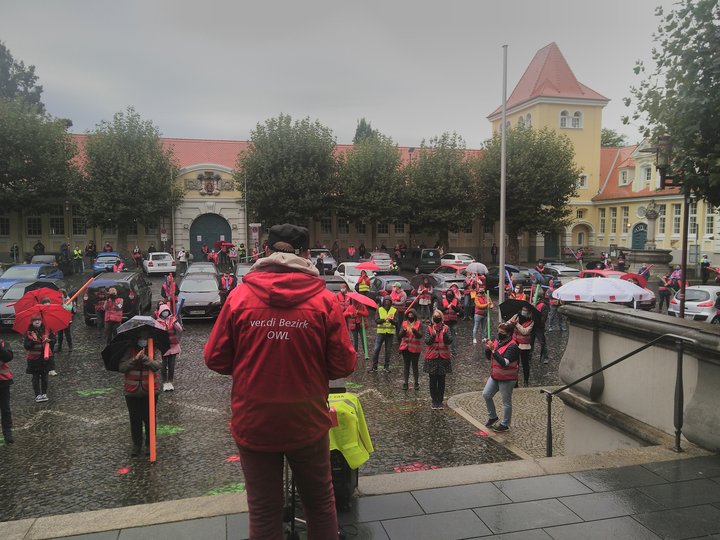 Warnstreik_SPK_und_Rathaus.jpg