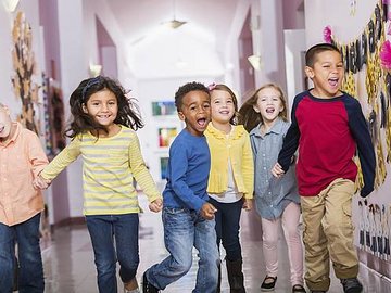 kinder_iStock_c_SusanChiang_4c0de9fae2.jpg